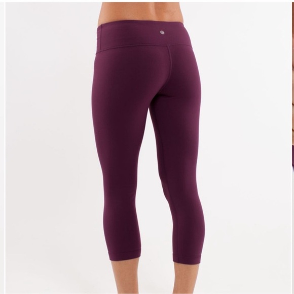 Lululemon Wunder Under Crop Plum leggings size 2 - Picture 3 of 11